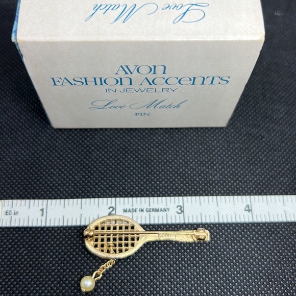 AVON Assorted Pins & Tie Clip - Picture 3 of 7